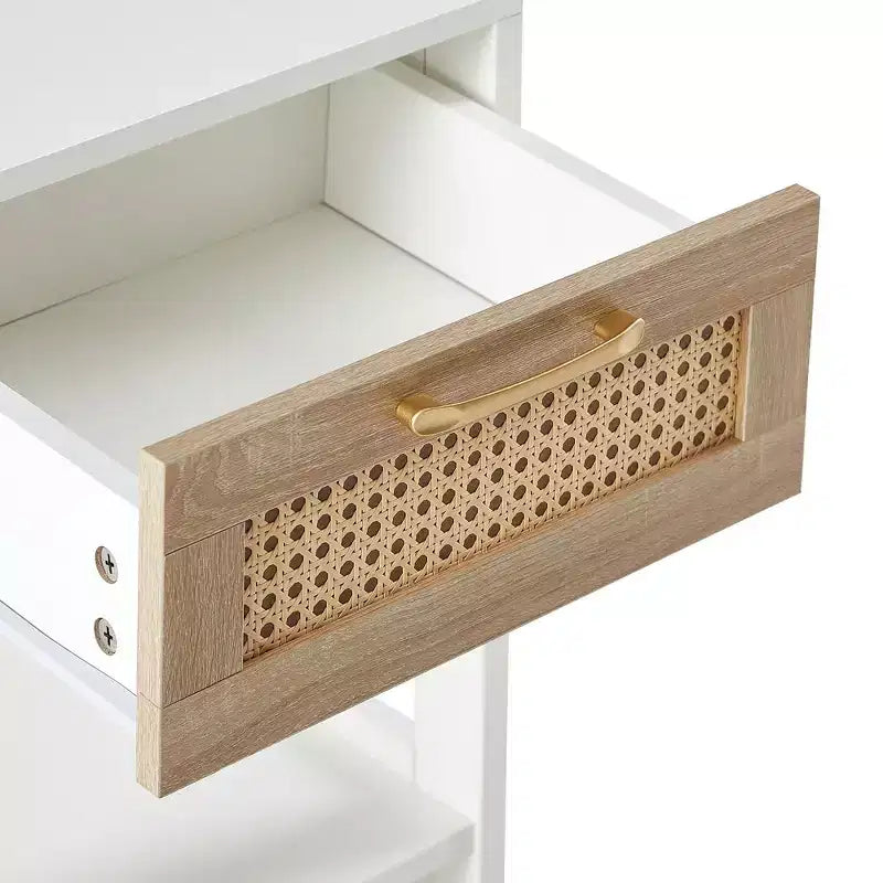 Comodino con cassetto in rattan naturale/bianco e ripiano aperto – Montaggio per 1 persona