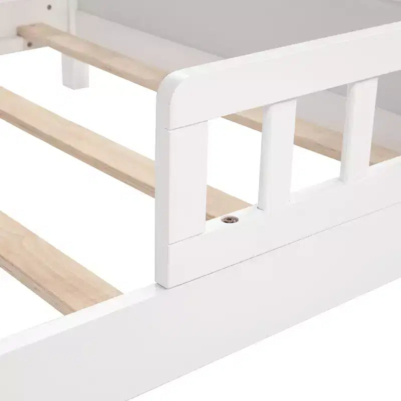 Letto singolo grigio/bianco con testiera a libreria, luce a LED e sponde di protezione – Adatto per 1